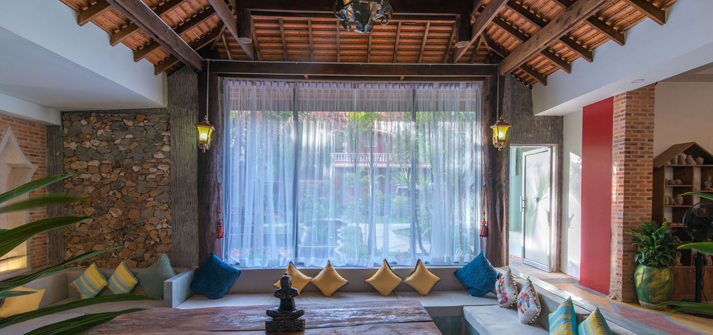 Mekong-Angkor-Palaces-Hotel-Room-Siem-Reap-Room-003.jpg